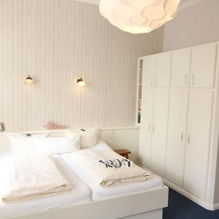 Kapitaenshaus-lassen-zimmer-amistad Affittacamere 3*